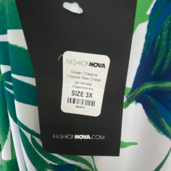 Tropical maxi dress - Picture 3 of 5